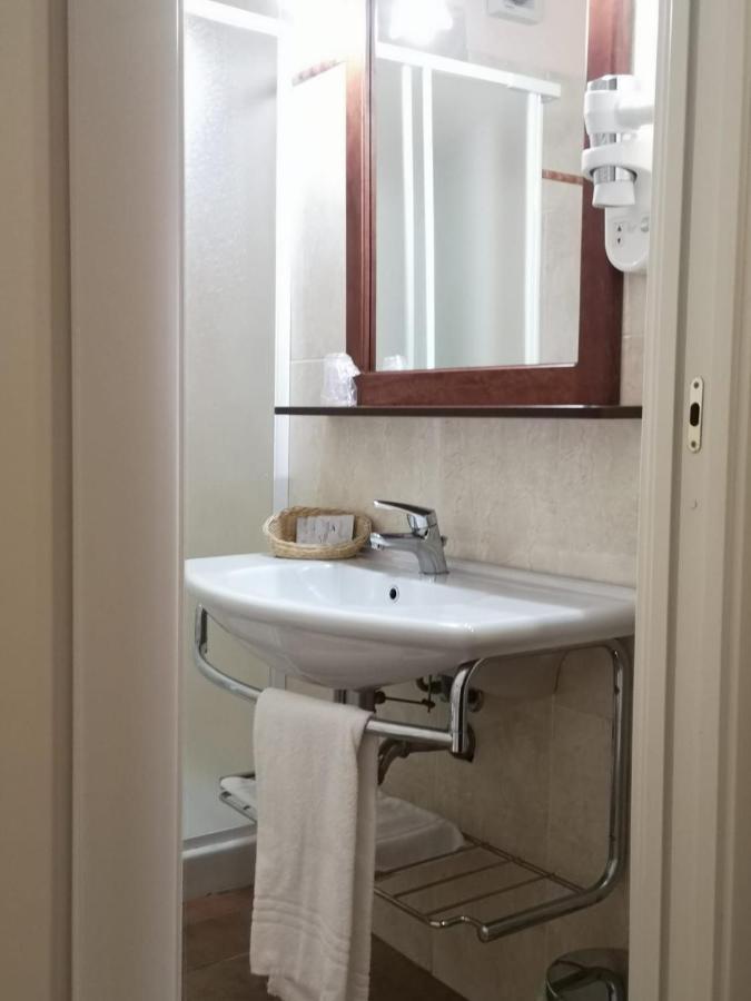 Hotel Villa Peretti Gela Luaran gambar