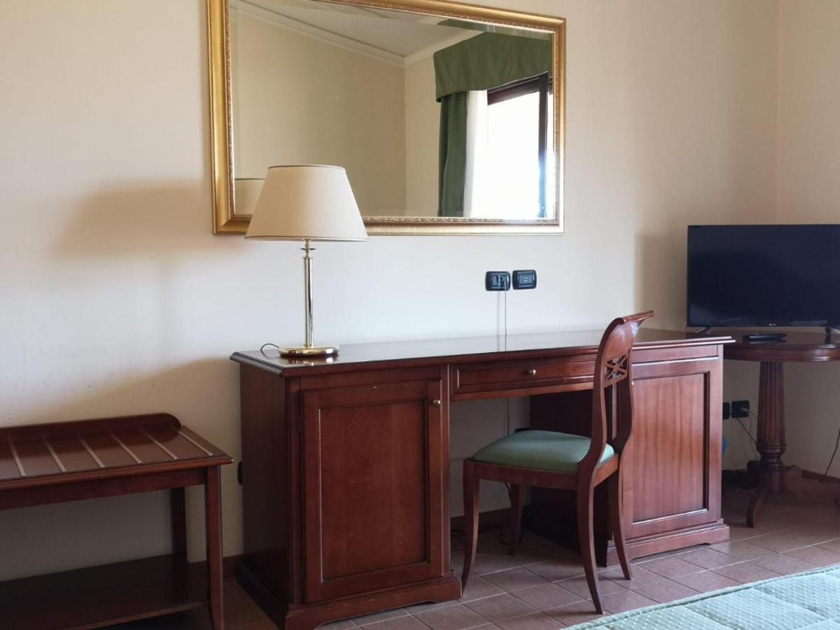 Hotel Villa Peretti Gela Luaran gambar