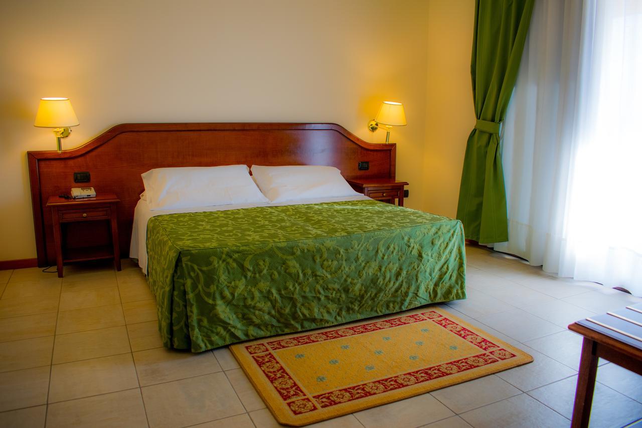 Hotel Villa Peretti Gela Luaran gambar