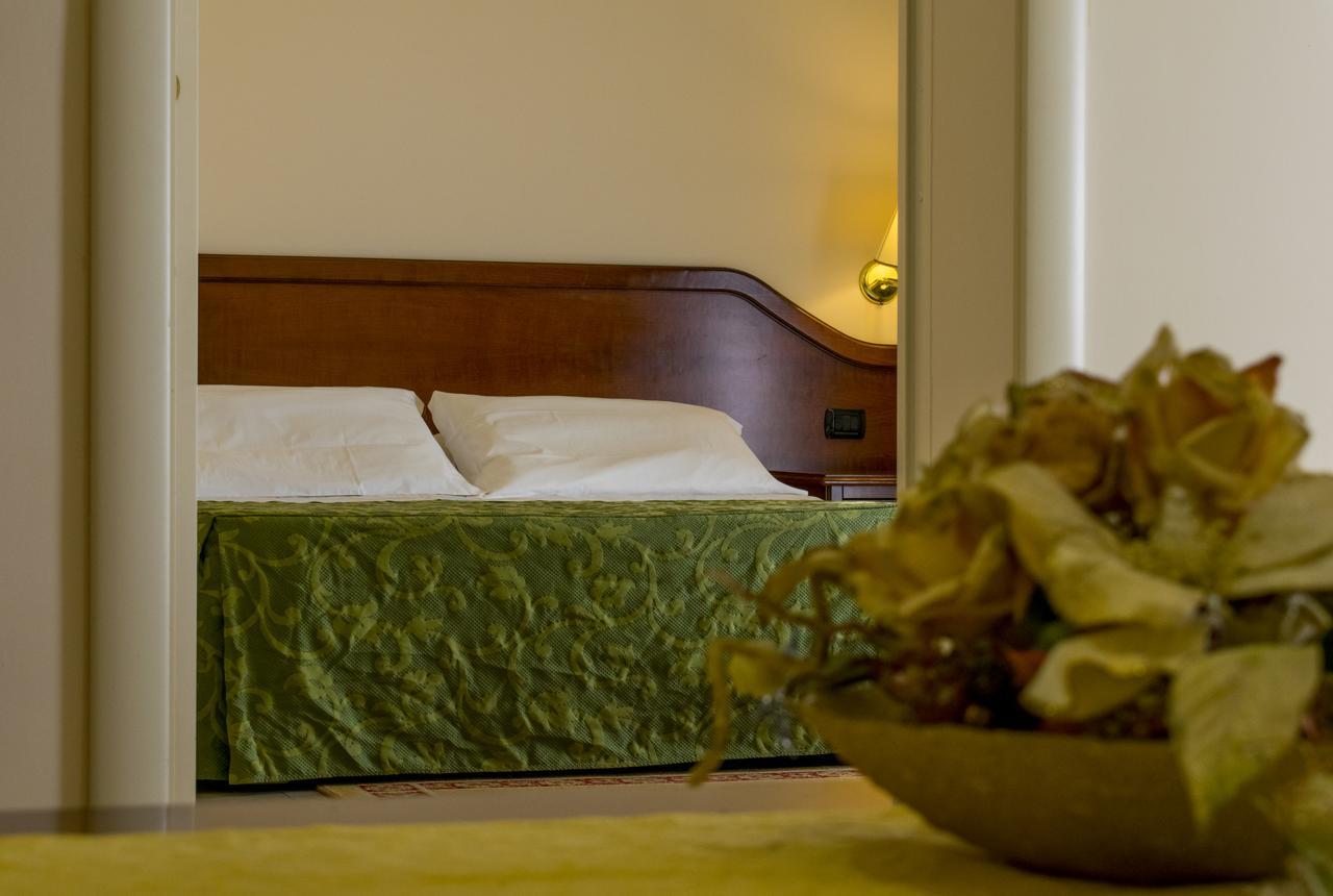 Hotel Villa Peretti Gela Luaran gambar